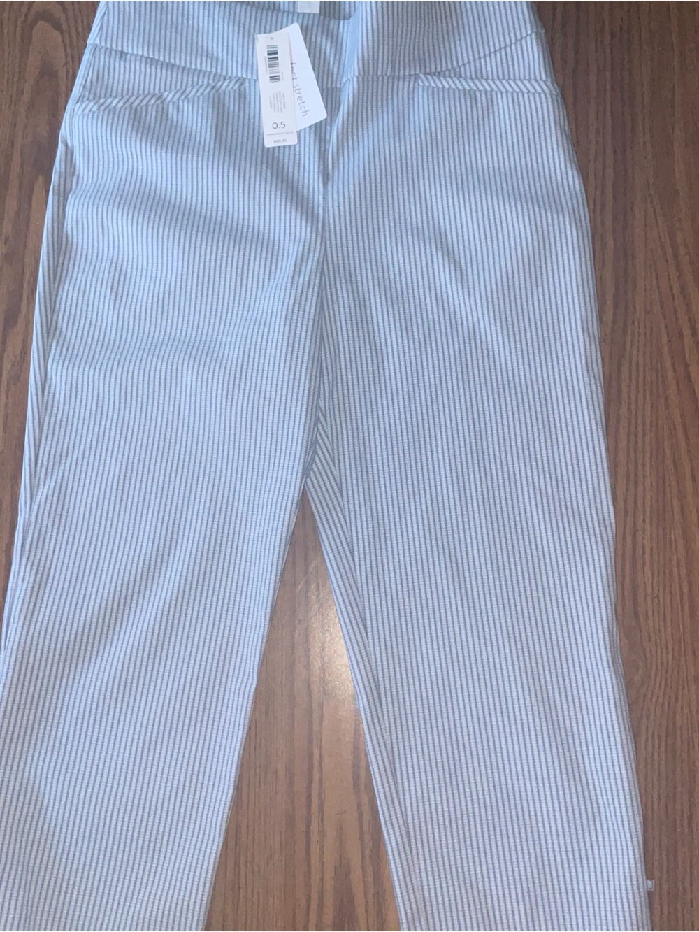 Chico's Light nautical/stretchy Pinstripe Capris NWT